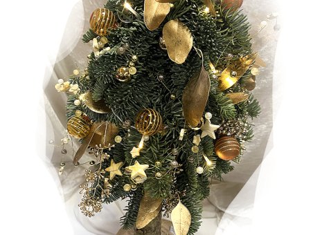 146. Kerstboomfiguur/gouden versiering